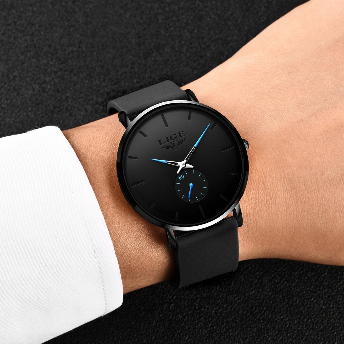 Men Watch Ultra-thin Quartz Second Dial Waterproof Daily Man Wristwatch Boxed