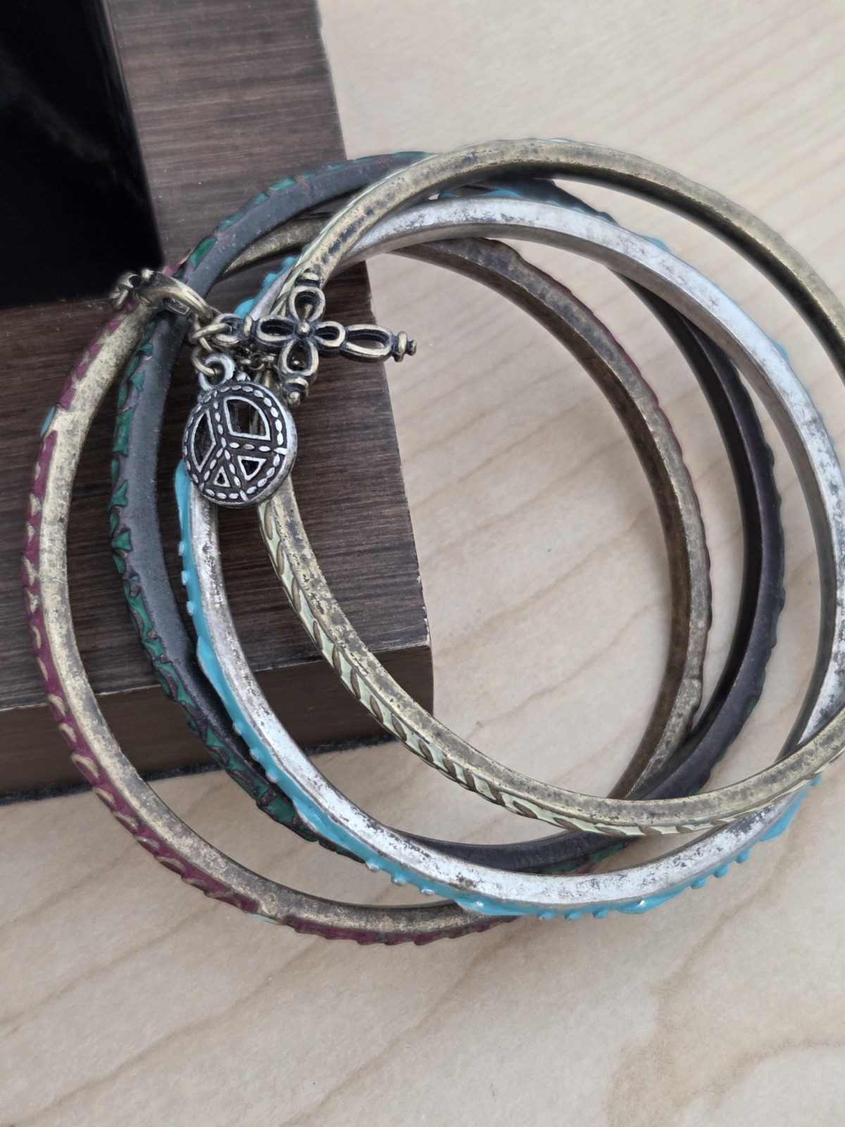 Colorful Bangle Bracelets ( 4) Pieces- Cream, Turquoise and Berry Colors