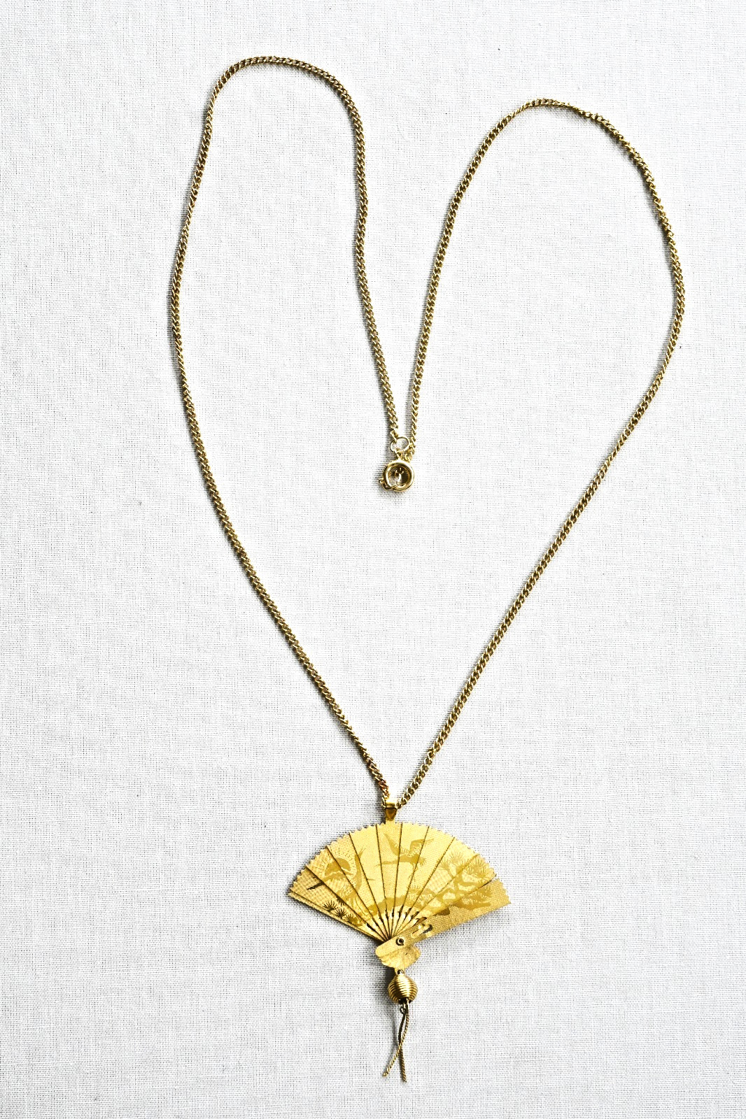 Vintage Asian Crane Phoenix Bird Foldable Fan Gold Tone Pendant Necklace