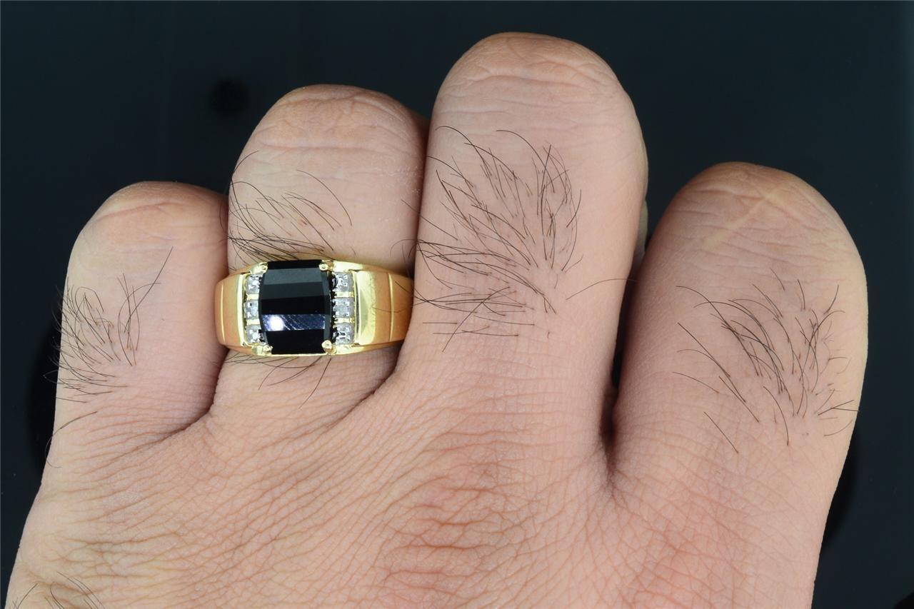 Mens 10K Yellow Gold Round Cut Diamond & Black Onyx Engagement Ring Band 10.50mm