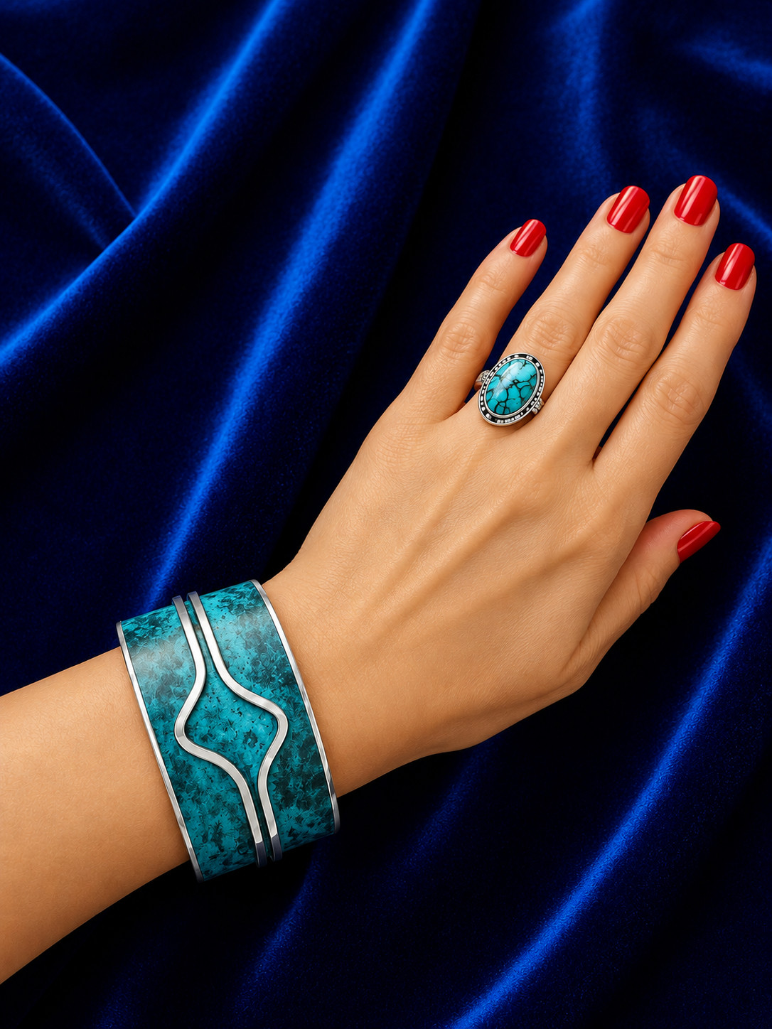 Wide turquoise cuff in copper and silver, 6″