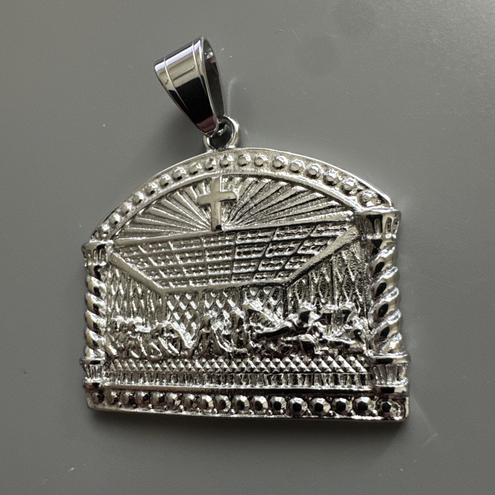 The Last Supper Jesus Christ Silver Tone Pendant 24 Inch Necklace Catholic Faith