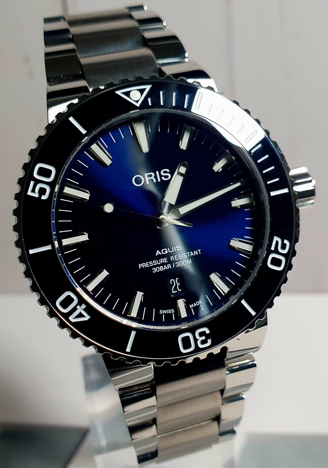 Oris Aquis Blue Dial Men’s Watch – 01 733 7730 4135 07 8 24 05PEB