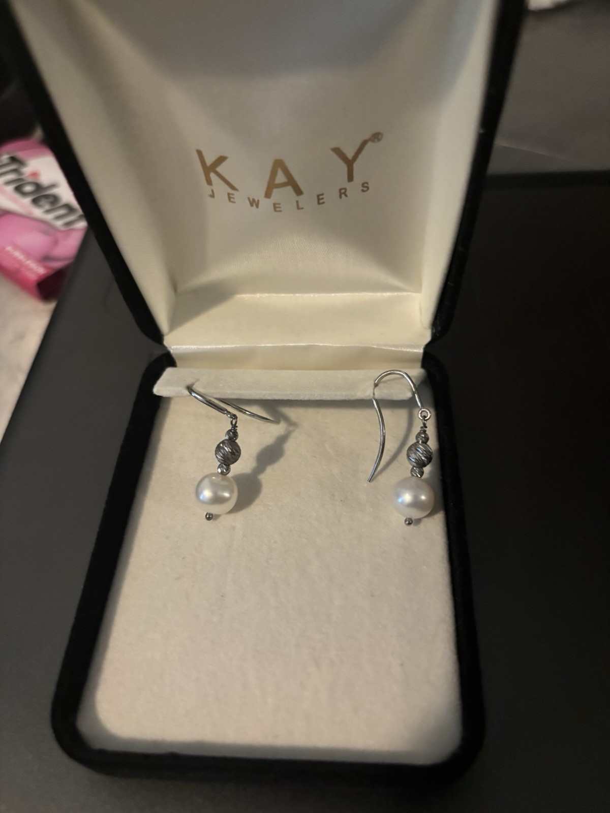 KAY pearl Earrings