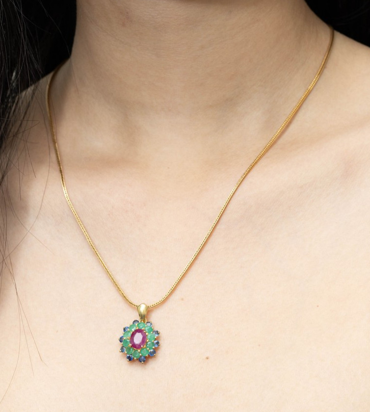 Natural Ruby Emerald Sapphire Pendant 18k Gold Handmade Gift for Her Size 2.3cm