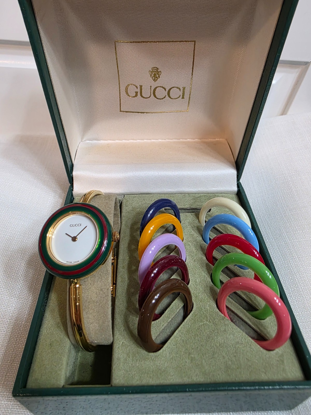 Authentic Vintage Gucci1100-L Interchangeable Bezel Bangle Watch