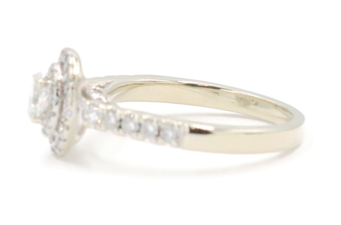 Double Halo 0.65 Ctw Oval & Round Diamond 14KT White Gold Engagement Ring 3.29g
