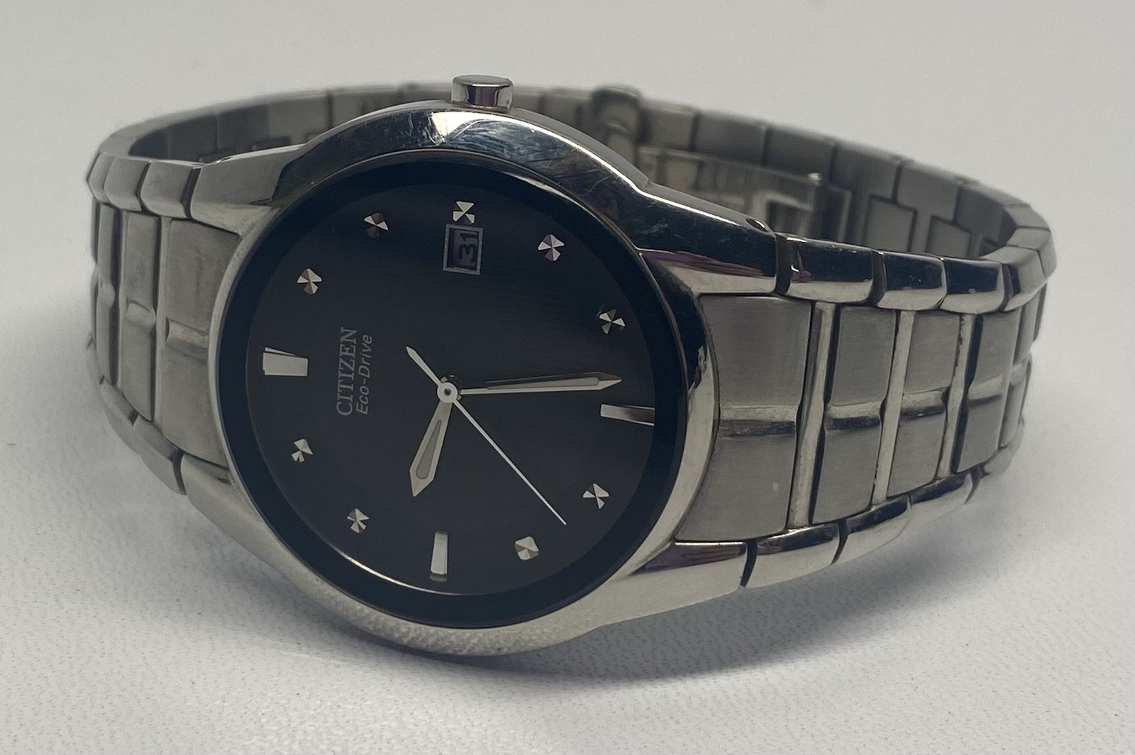 Citizen Eco-Drive E111 S058481 RC Stainless Men’s Wrist Watch Black Dial – RUNS