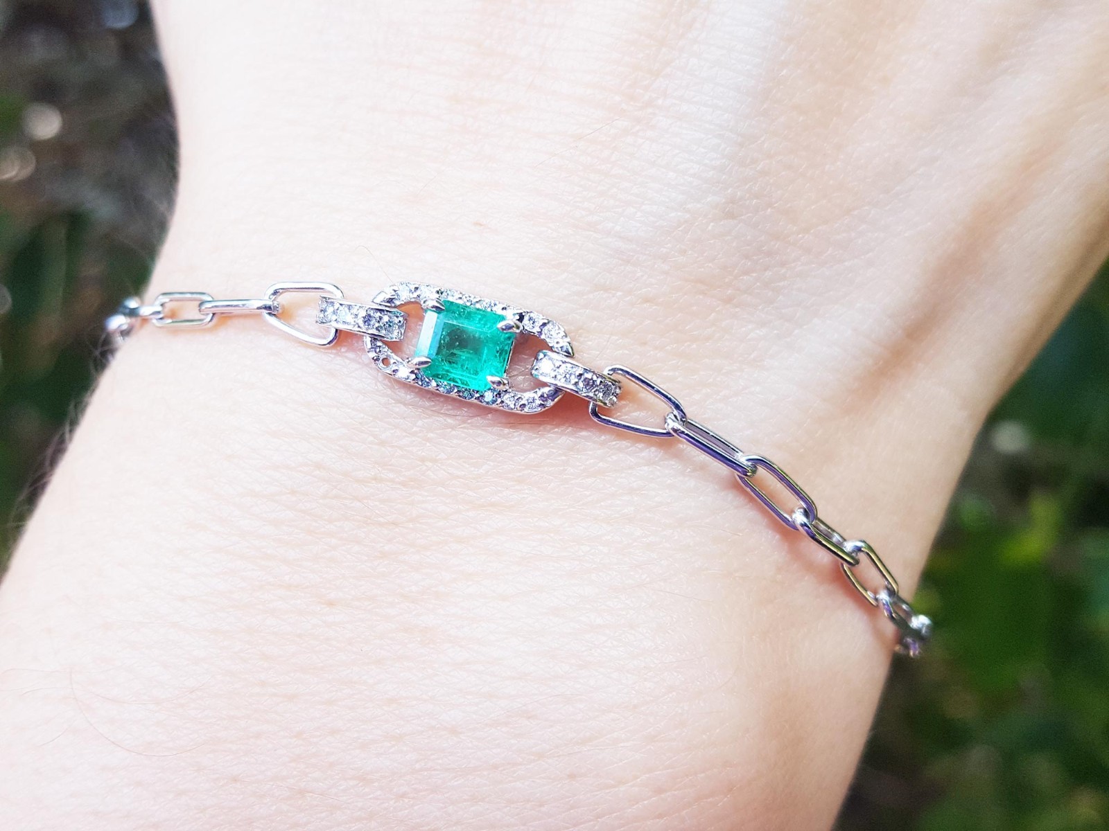 Natural Emerald and Diamonds Paperclip Link Bracelet Solid 14K White Gold