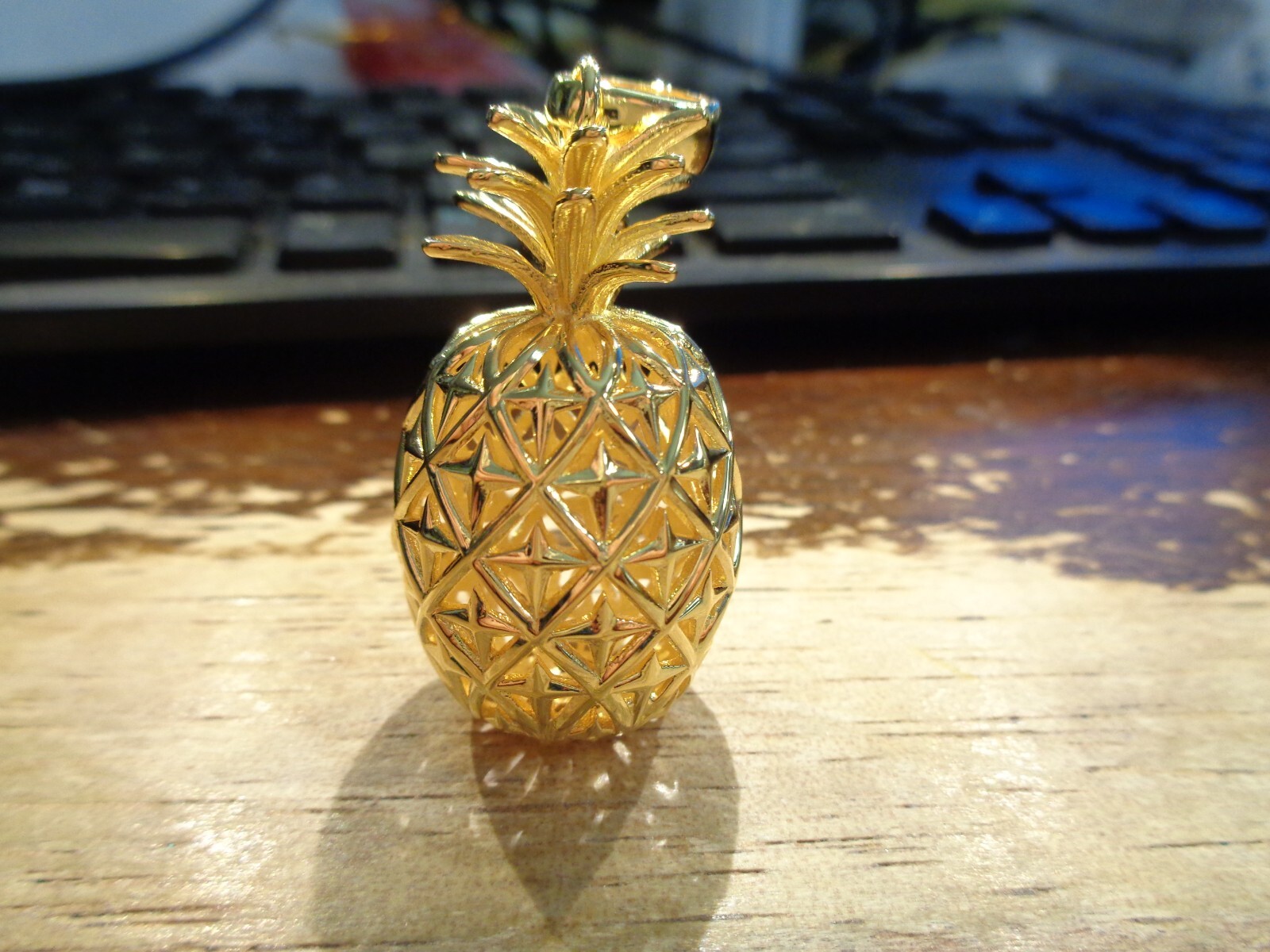22.5MM HEAVY YG-PLATED 925 SILVER EXTRA-EXTRA LARGE HAWAIIAN PINEAPPLE PENDANT
