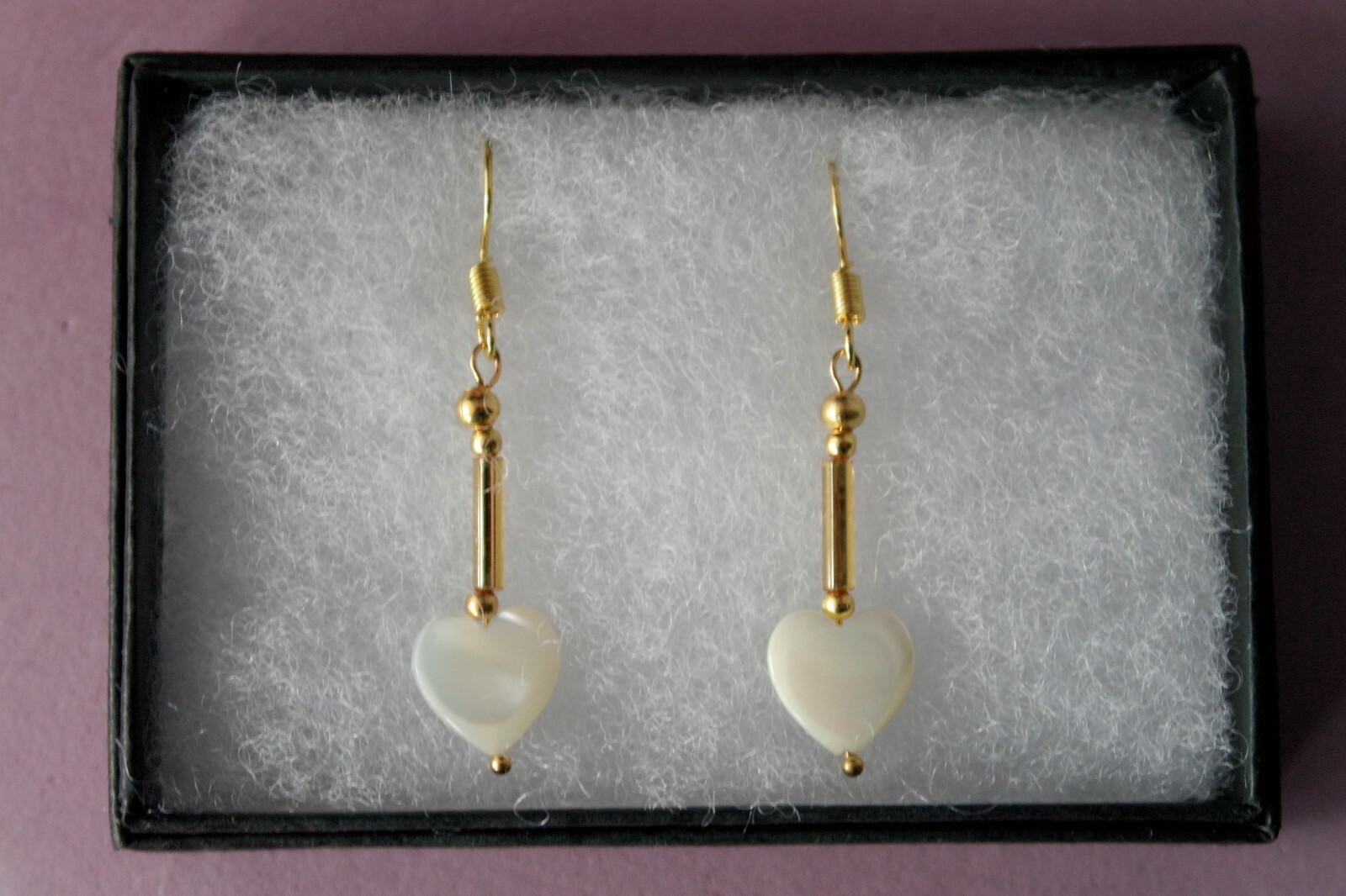 Beautiful Earrings With Heart Mother Of Pearl 1. 8 Gr. 3.2 Cm. Long + Hooks