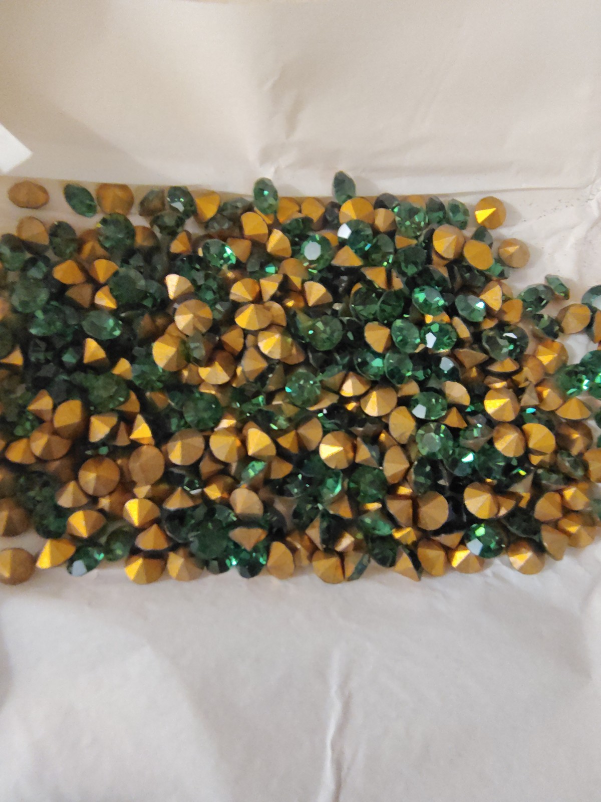 Vintage Swarovski Green Turmaline DS & Co Art 1100 SS29 6.2mm Chatons Full Pack