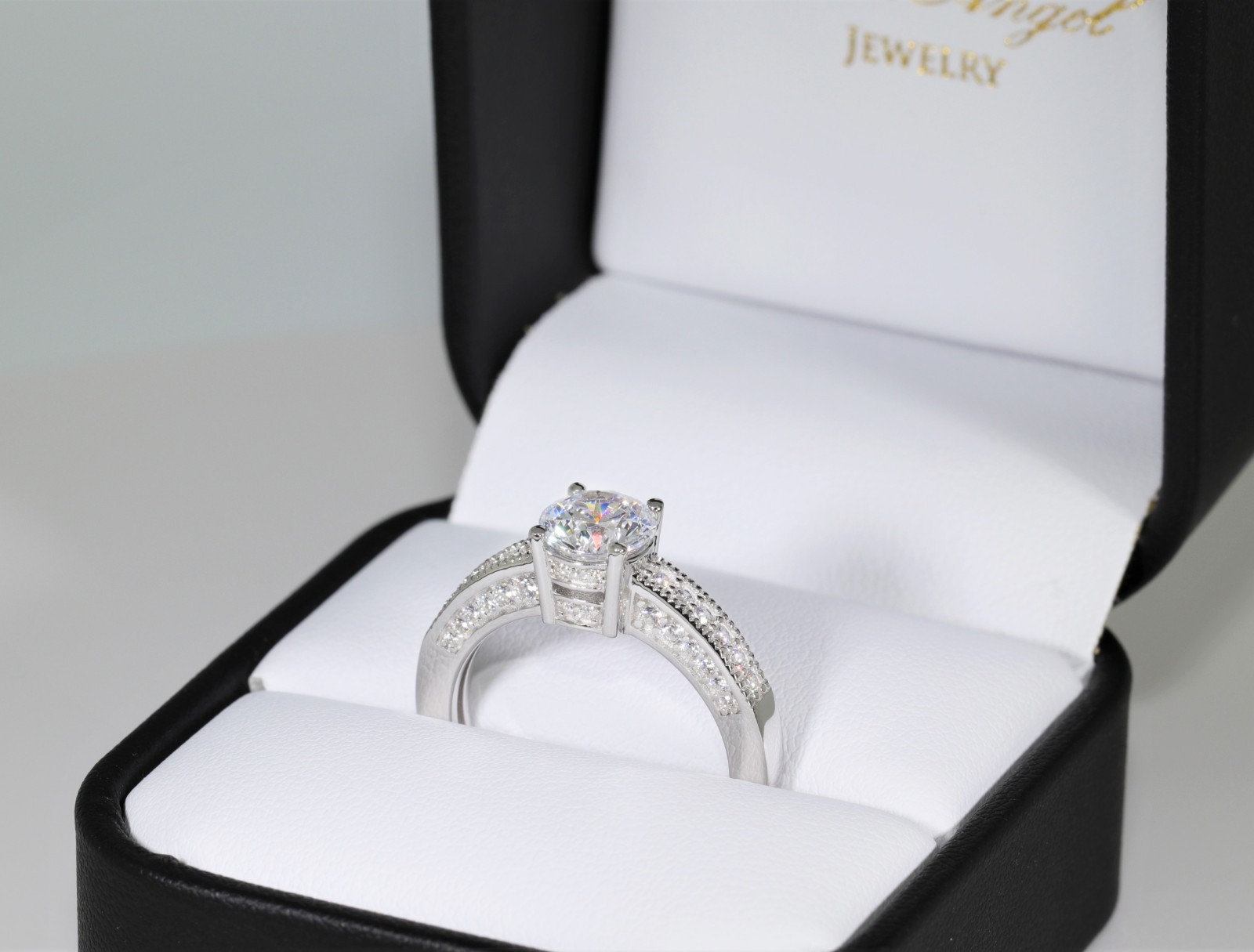 Solid Silver 925 Wedding Engagement Ring Round Cut Cubic Zirconia Stones 5A+