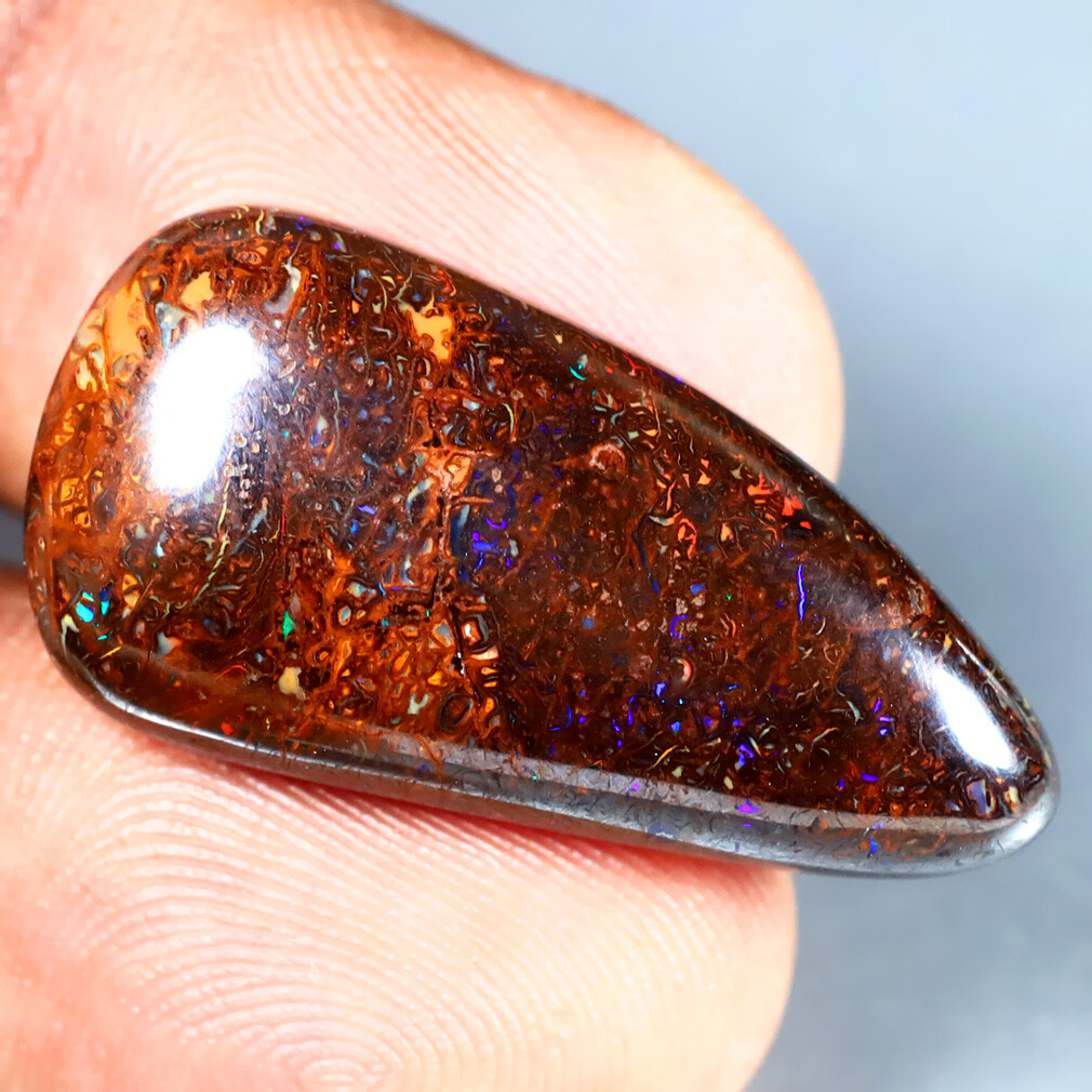22.65 ct Pear Cabochon (29 x 15 mm) Multi Color Australian Koroit Boulder Opal