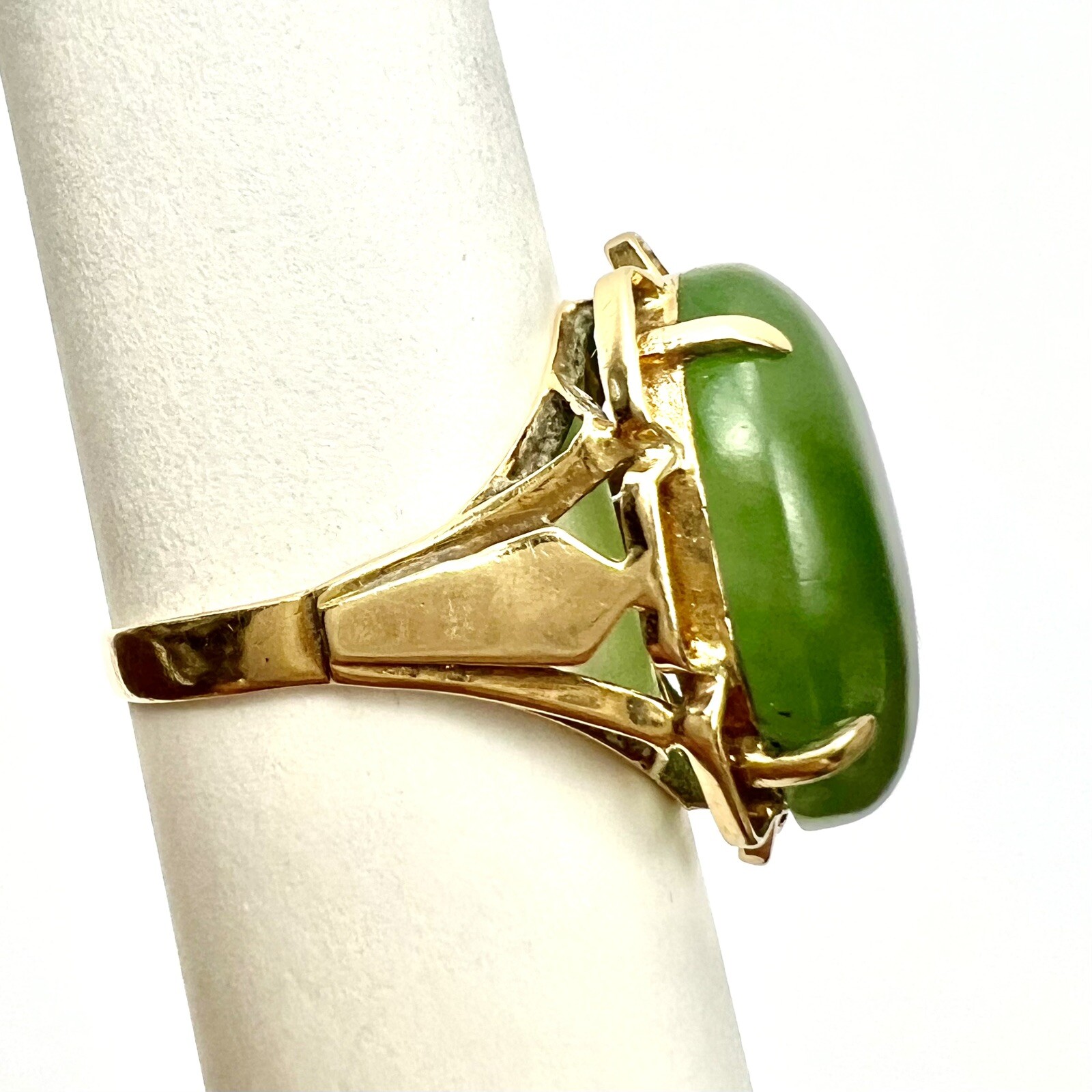 Vintage 14k Solid Yellow Gold Nephrite Jade Ring Sz 7.25 4.82g