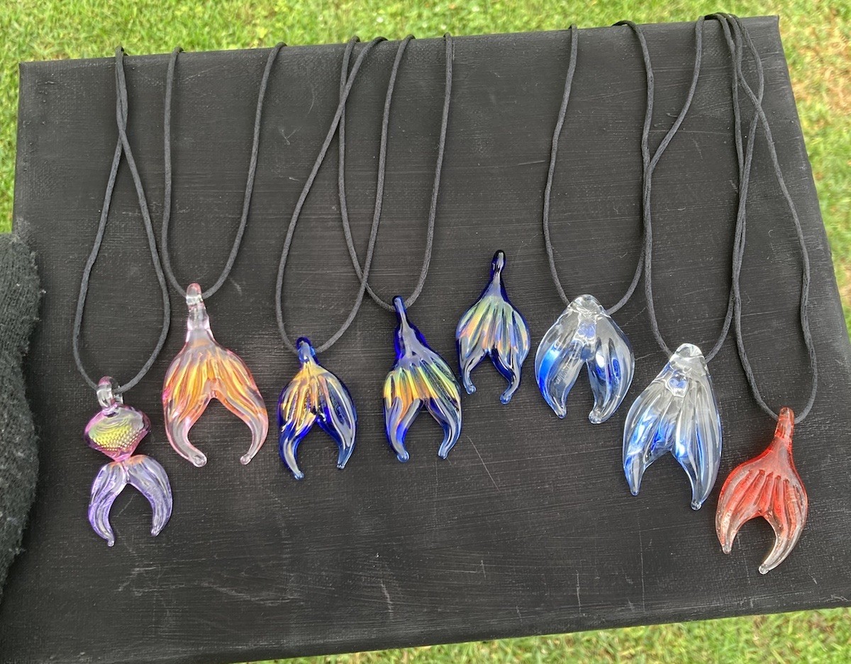 Glass Boro Mermaid Tail Lot Of 8 Pendants Necklace Colors Pink Blue Red Gold
