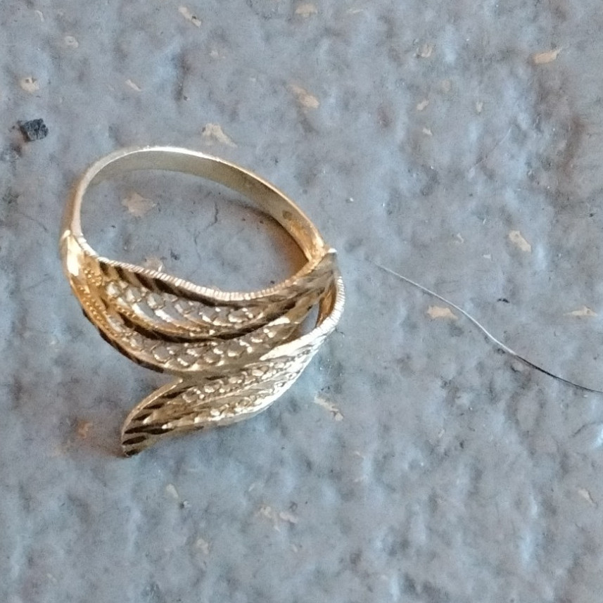 & Other Stories Yellow Gold Tone Textured Swirl Wrap Band Ring Size 4.25