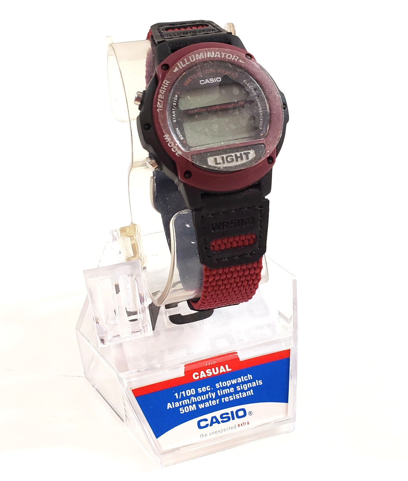 Vintage NOS Casio 1602 LW-22H Illuminator Womens Maroon Red Watch