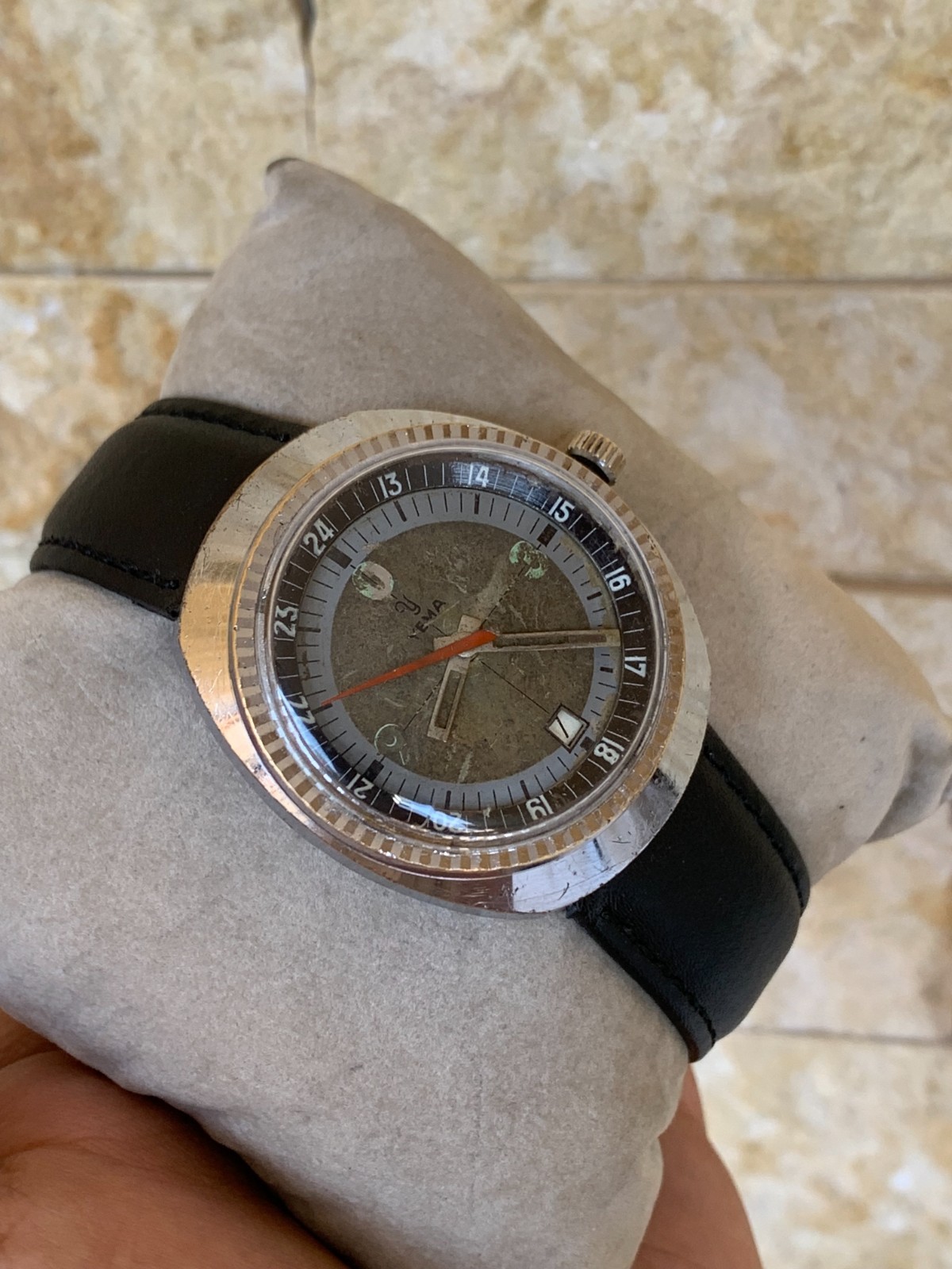 Vintage 1970s YEMA Sous-Marine Diver Watch 37mm Cushion Case Manual Wind Rare