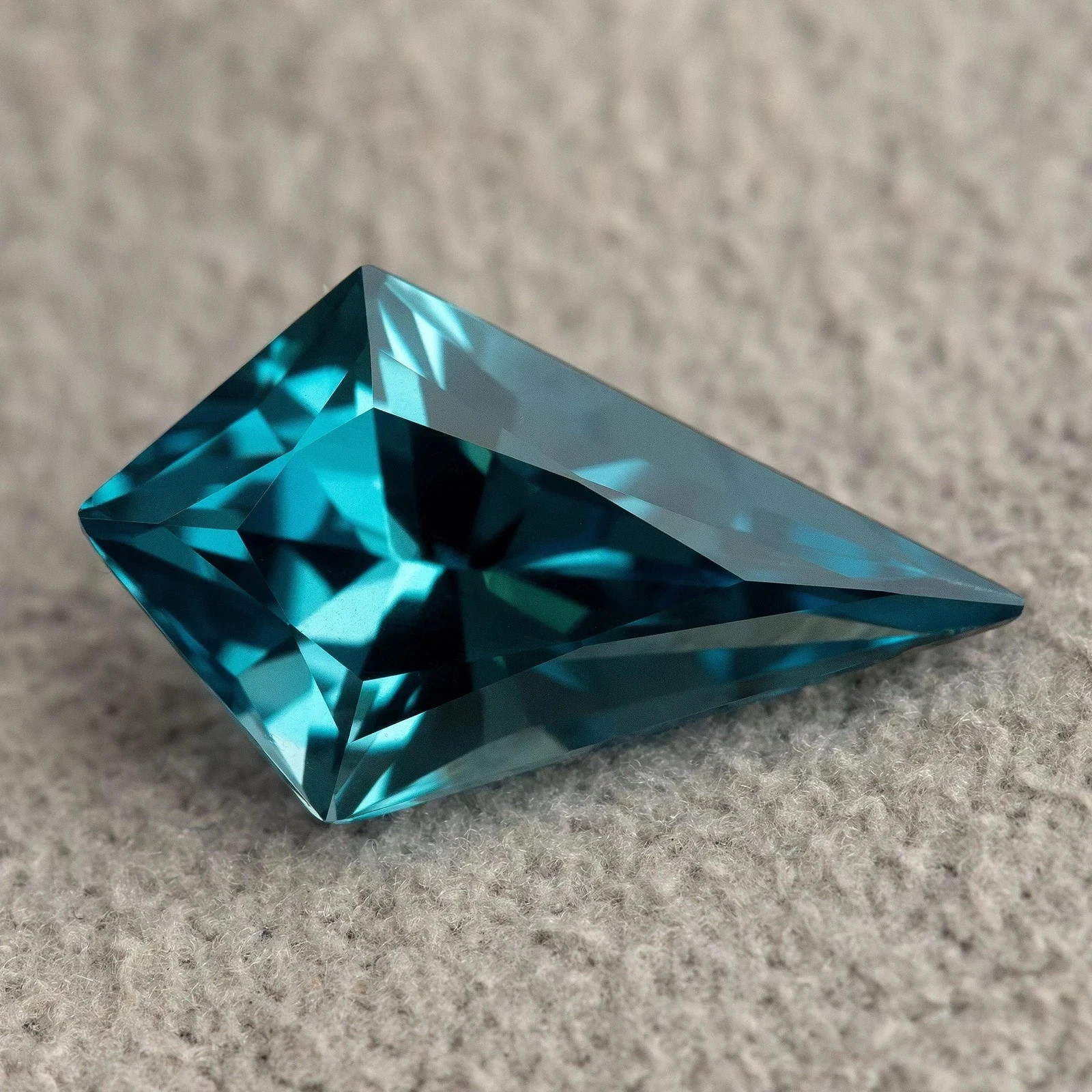 12 Ct AAA+ Natural Teal Blue Sapphire Kite Cut Loose Certified Gemstone