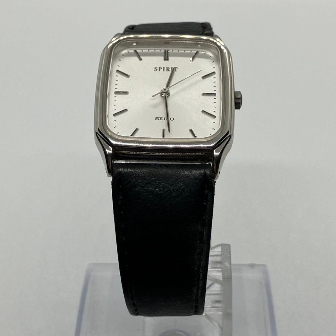 Excellent condition, fully functional SEIKO SPIRIT square men’s quartz watch.