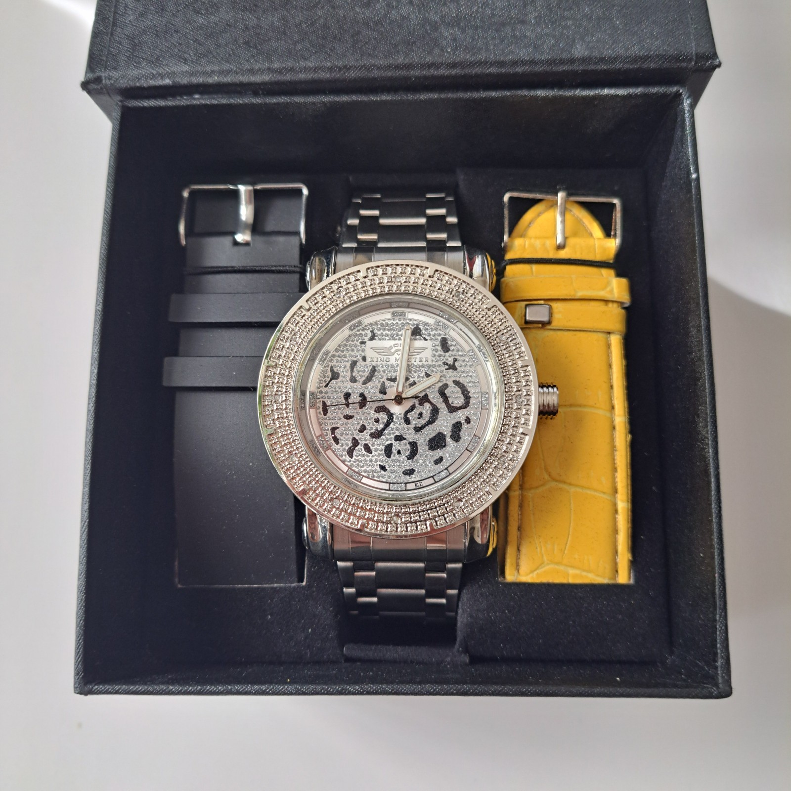 KING MASTER *NIB* Genuine Diamond Leopard Dial Watch with 3Interchangeable Bands