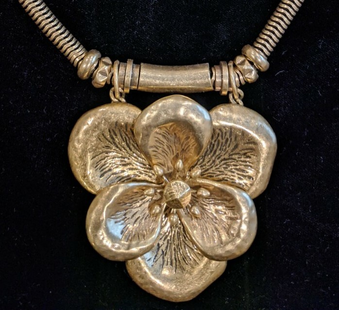 Stella & Dot LARGE FLOWER BLOOM & FIONA Gold Tone 2 Statement Necklace LOT
