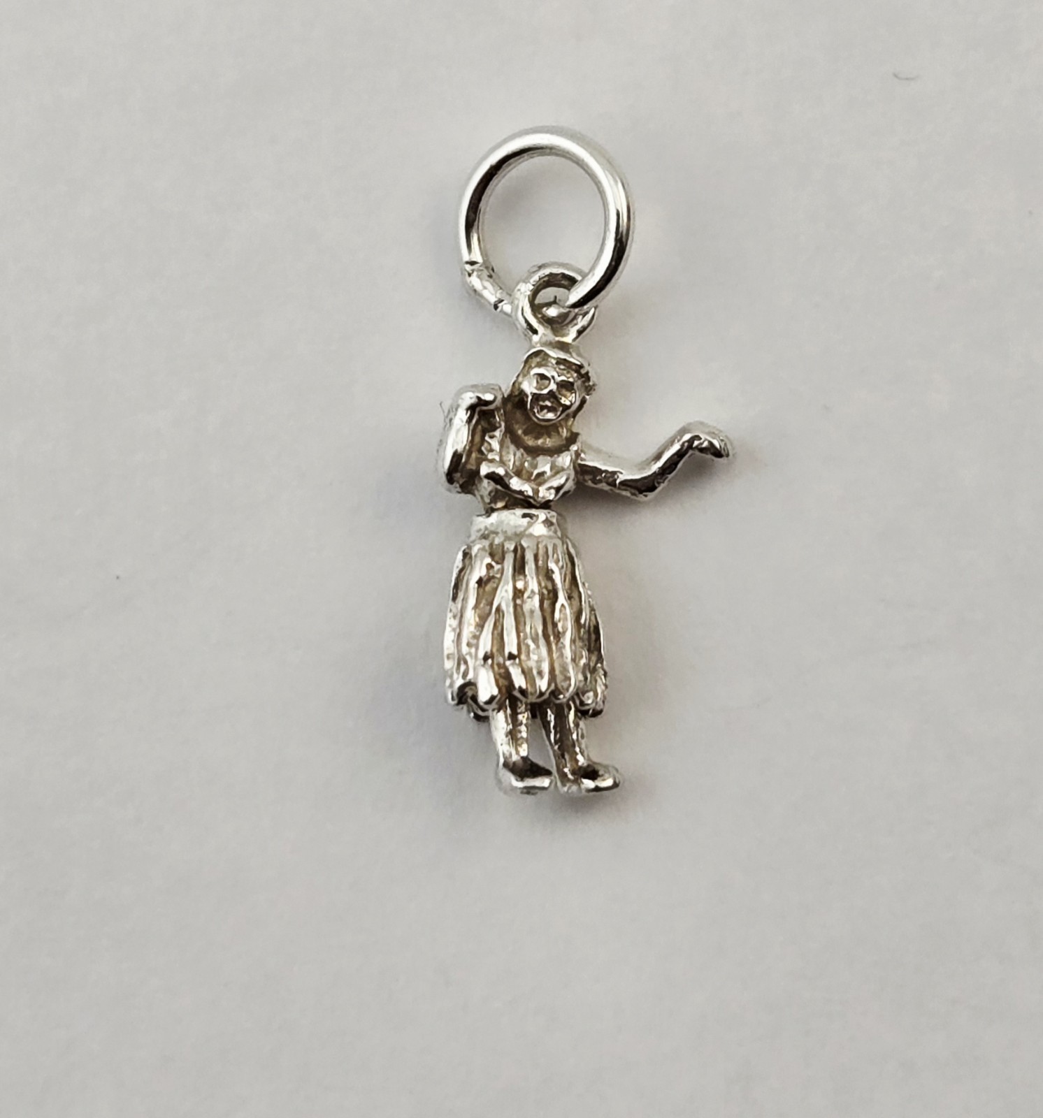 Vintage Sterling Silver Hula Girl Charm Pendant Hawaii Aloha Travel – 0.9g