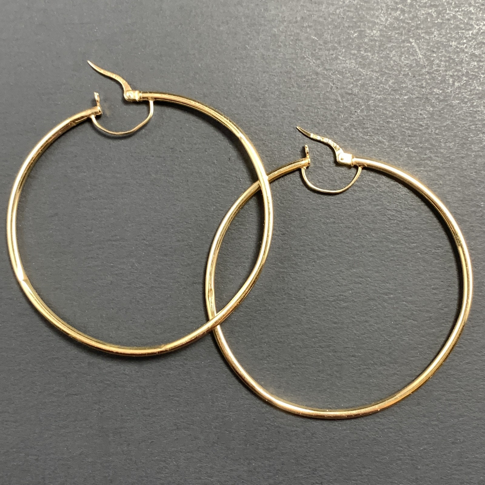 Vintage 14KT Yellow Gold Tube Hoop Earrings 2.25″ by 2mm 2.5+ grams AS IS DENTS