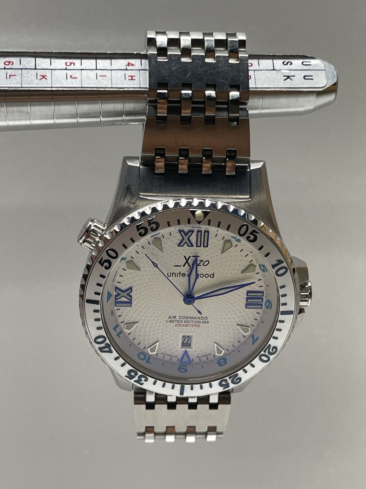 Men’s Xezo Air Commando 200M Swiss 26J Automatic Watch D45-SS Limited Edition