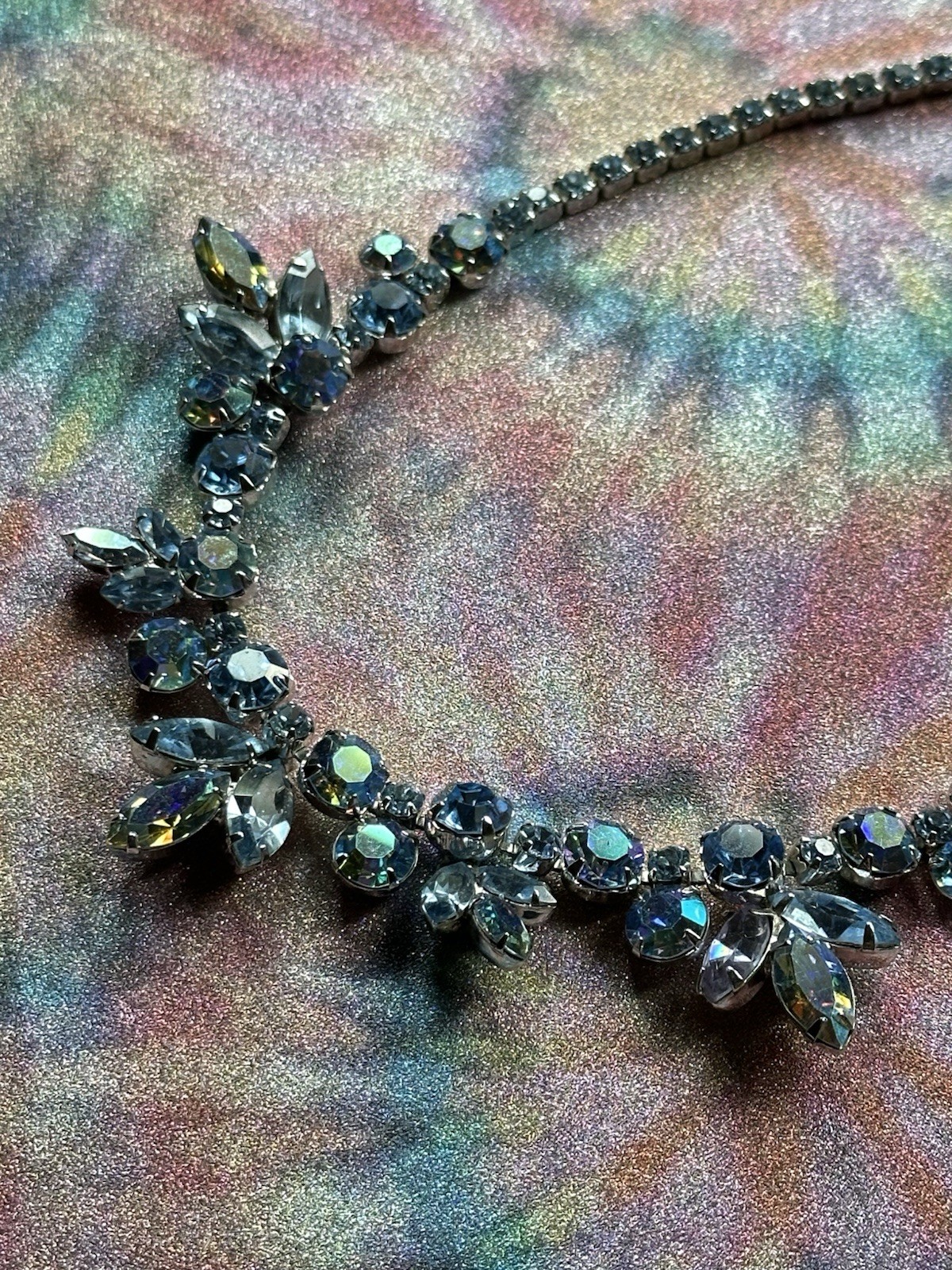 VTG Weiss Light Blue Rhinestones Floral Necklace 16”, 60s