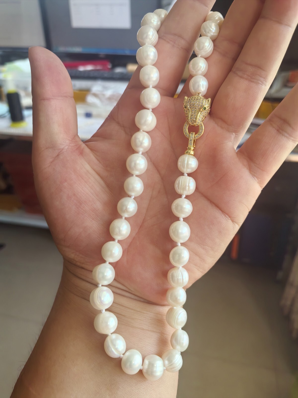 18 Inch 11-12mm AAA Perfect Akoya White Pearl Necklace 14kp Gold Clasp