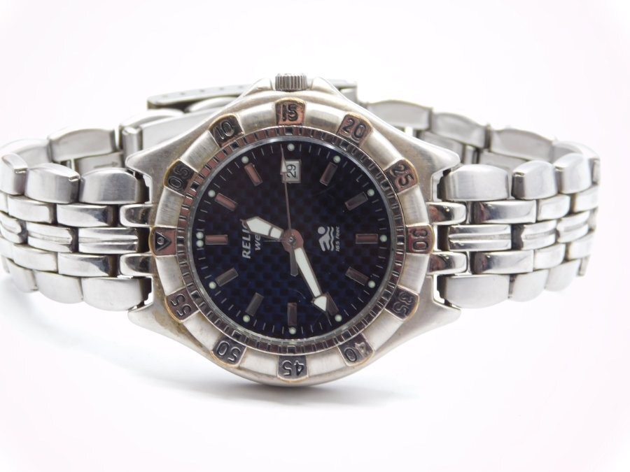 VINTAGE MEN’S WRISTWATCH~RELIC WET~DIVER~165 FEET~RUNS!