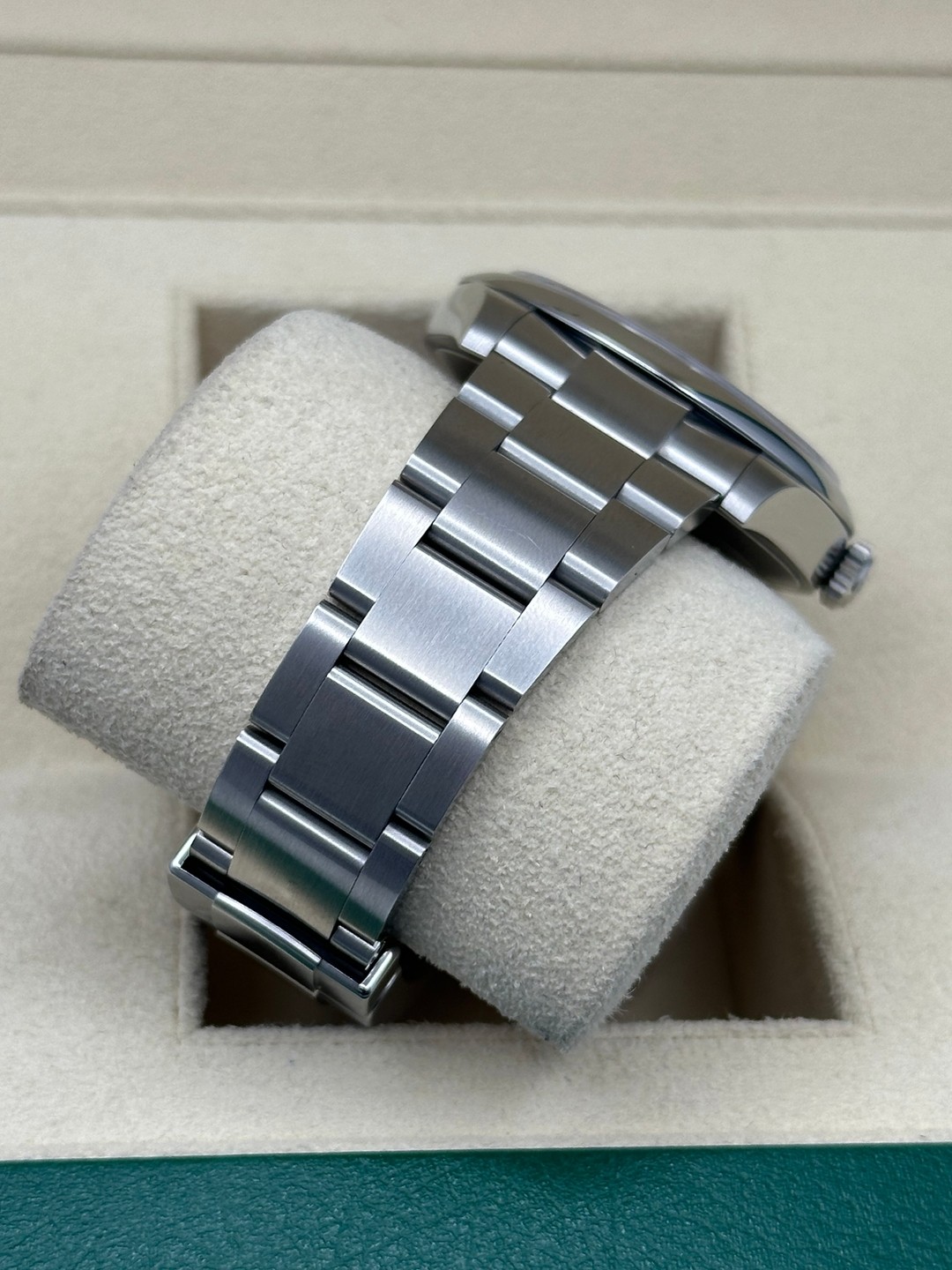 Rolex 124300 2023 Green Dial Box & Papers