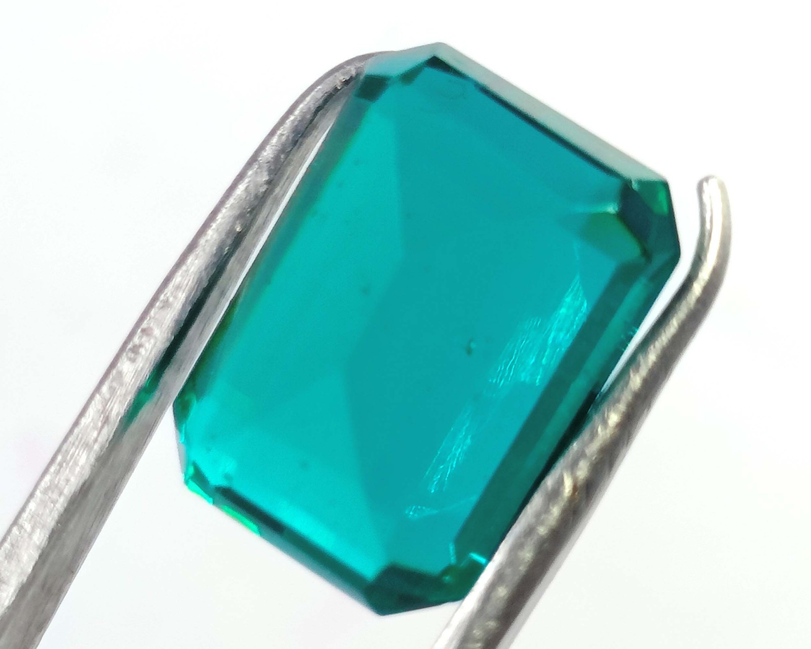 Natural Green Emerald 11.70 Ct EGL Emerald Shape Transparent Loose Gemstone 6AGV