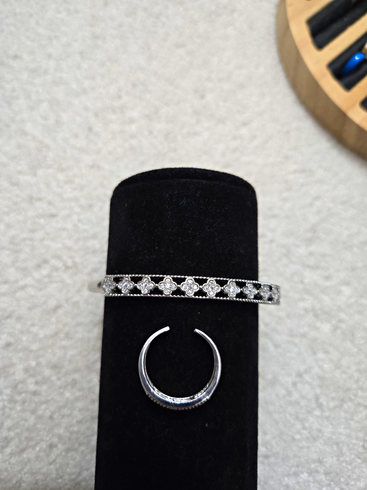 Silver Tone Clover Pattern Cuff Bangle Bracelet, No Stone, Silver Color+Ring