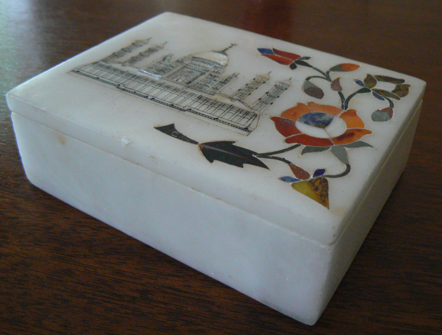 Marble trinket box Taj Mahal Pearl & Jade Inlay Agra India 4.5″X 3.5″X 1.5″