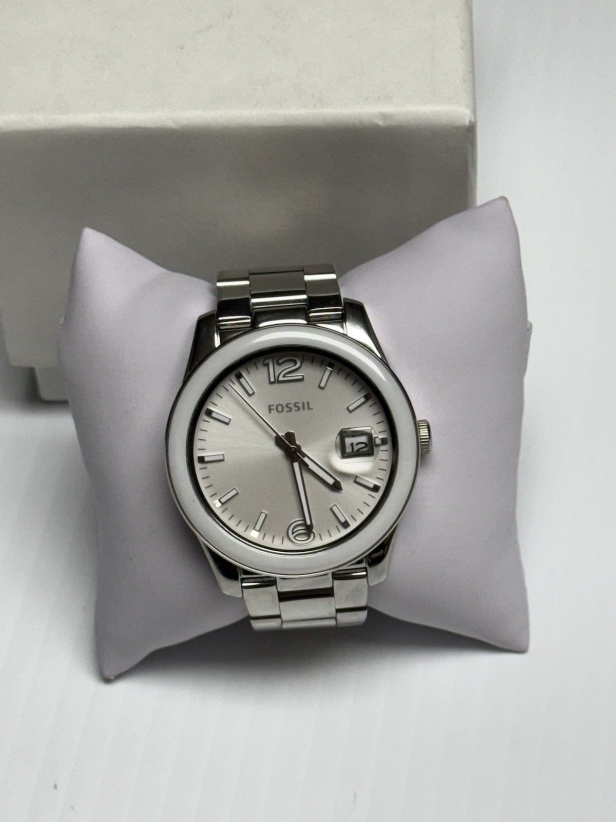 Fossil CE1087 Silver White Ceramic Bezel Stainless Steel Date Watch 40mm