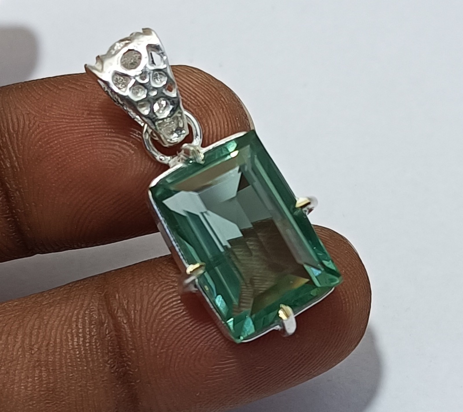 Certified 28.5 Ct Natural Tourmaline Green 925 Silver Pendant Loose Gemstone