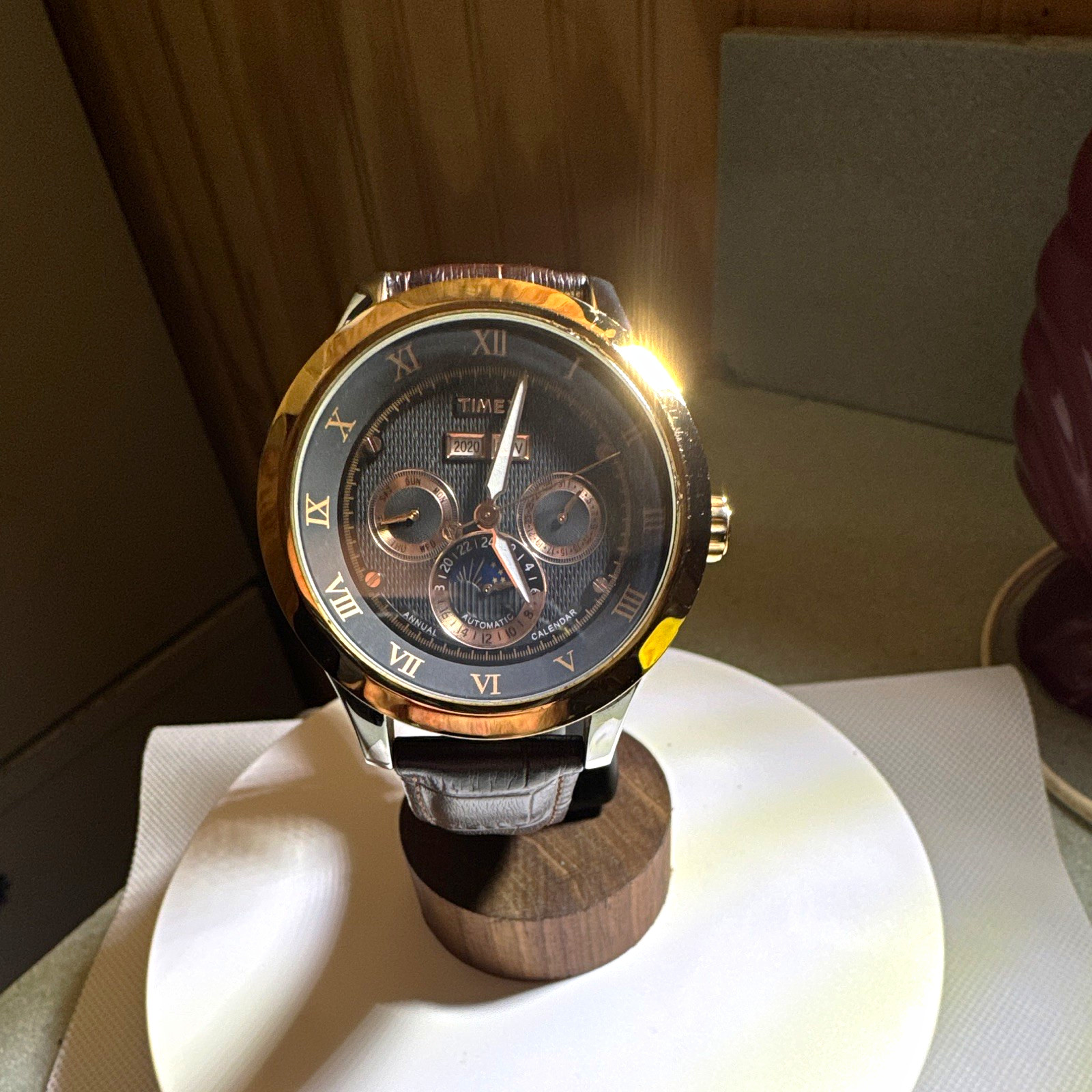 Timex Automatic Men’s Dress Watch Black Dial Roman Numerals Day/Date Leather