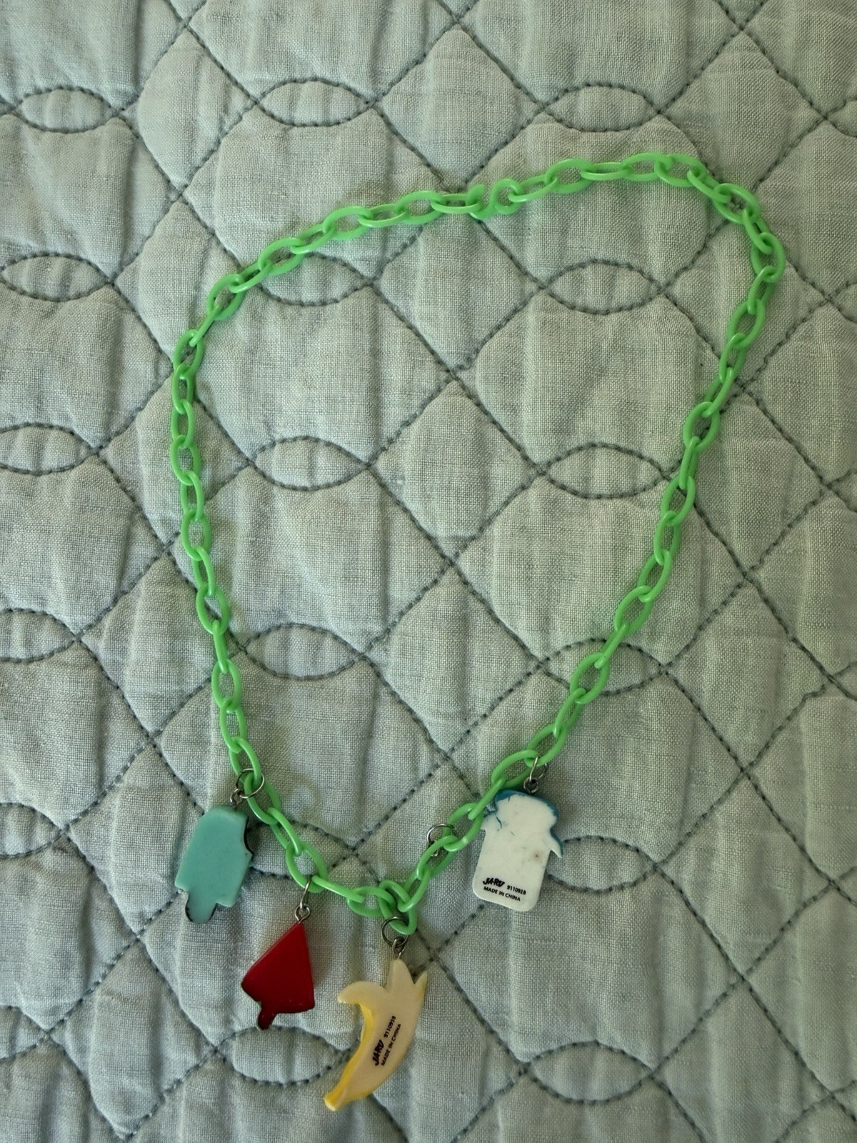 1980’s VINTAGE Ja-Ru CHARM Green CHAIN Link NECKLACE 4 PLASTIC 80s CHARMS Fruit