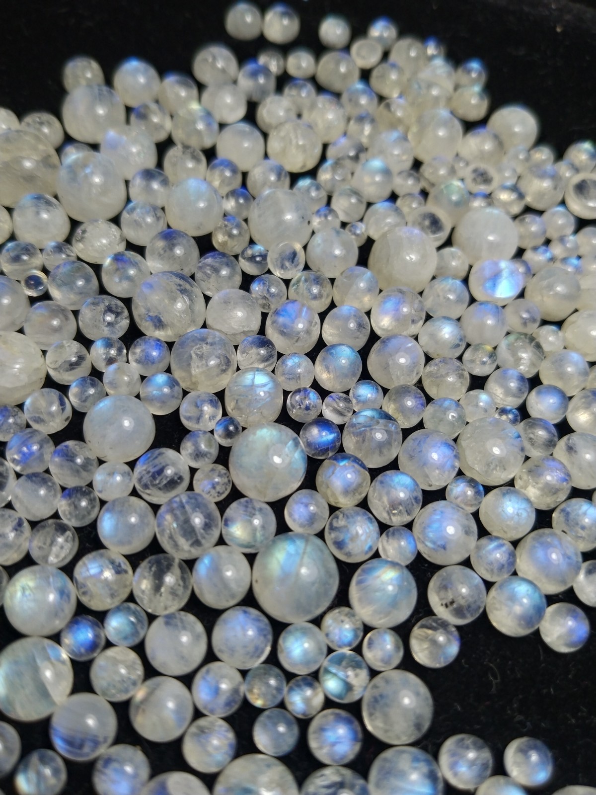 3 To 6 MM Calibrated Size White Rainbow Moonstone Round Cabochon Loose Crystal