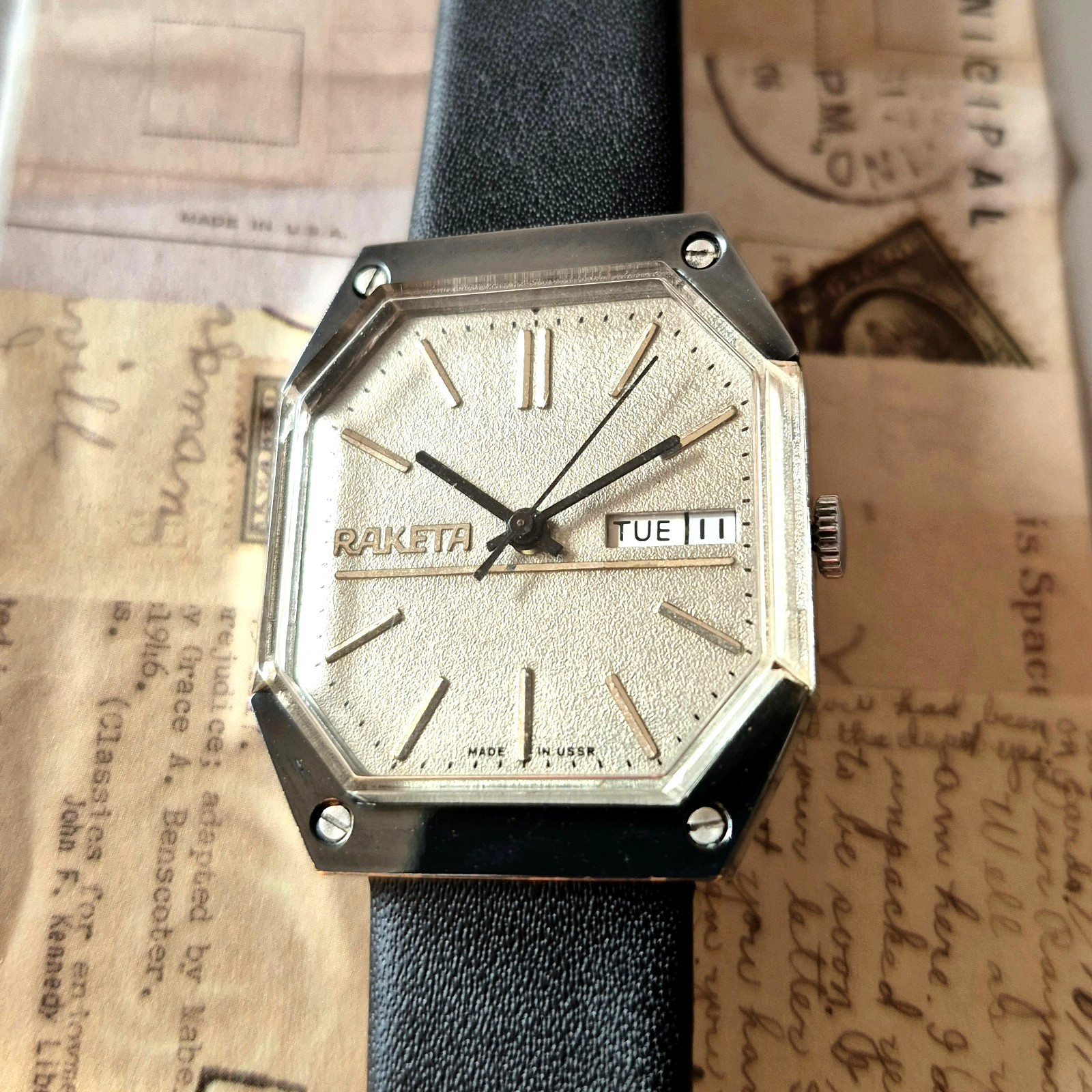 Vintage Raketa Star Wars Soviet Mechanical Watch 2628.H Day Date USSR 18J