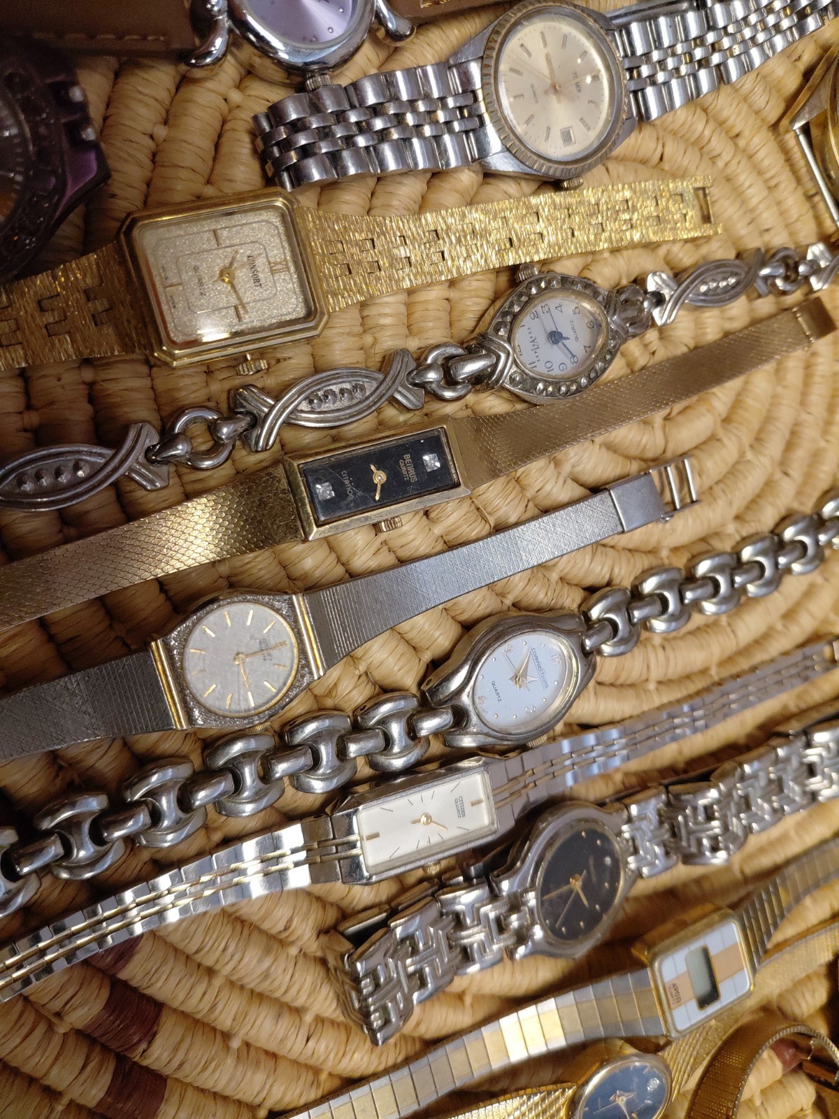 Watch Time Piece Wristwatch Lot Variety Citizen,timex,consort,seiko,armitron Etc