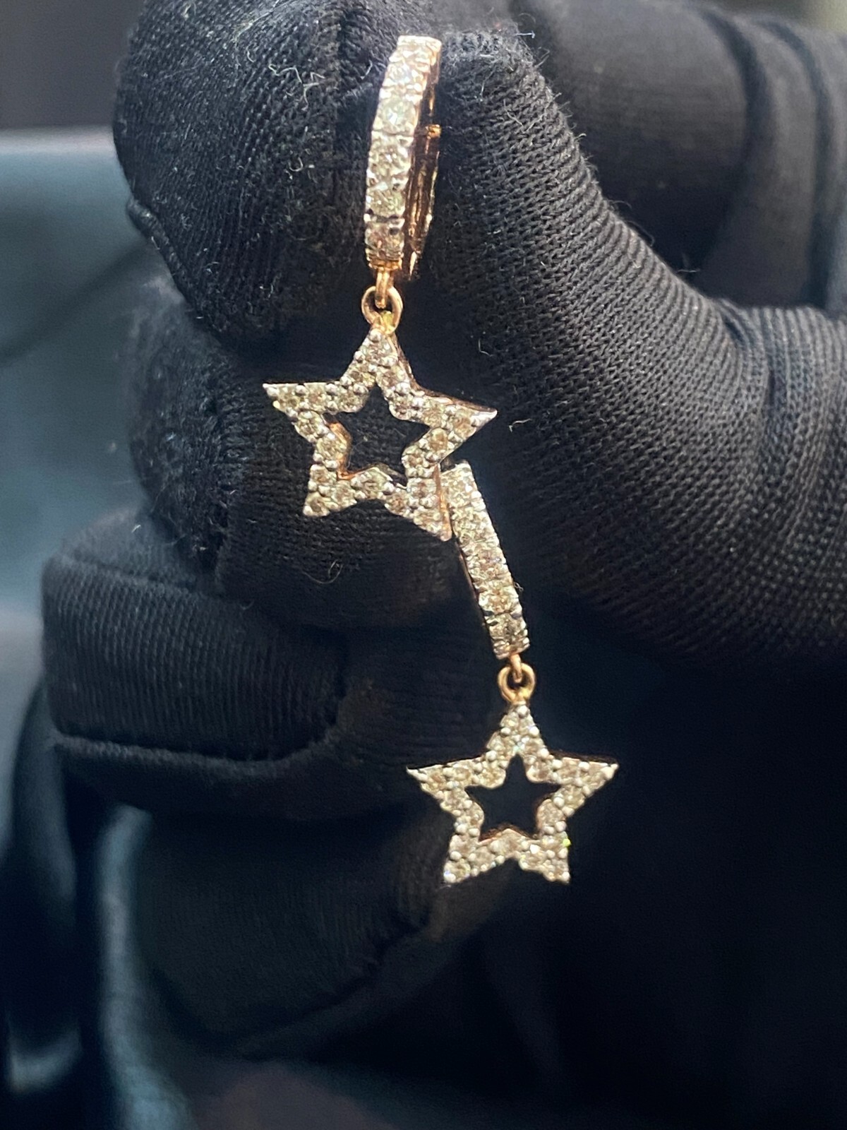 Stunning 0.89 Cts Round Brilliant Cut Diamonds Star Dangle Earrings In 14K Gold