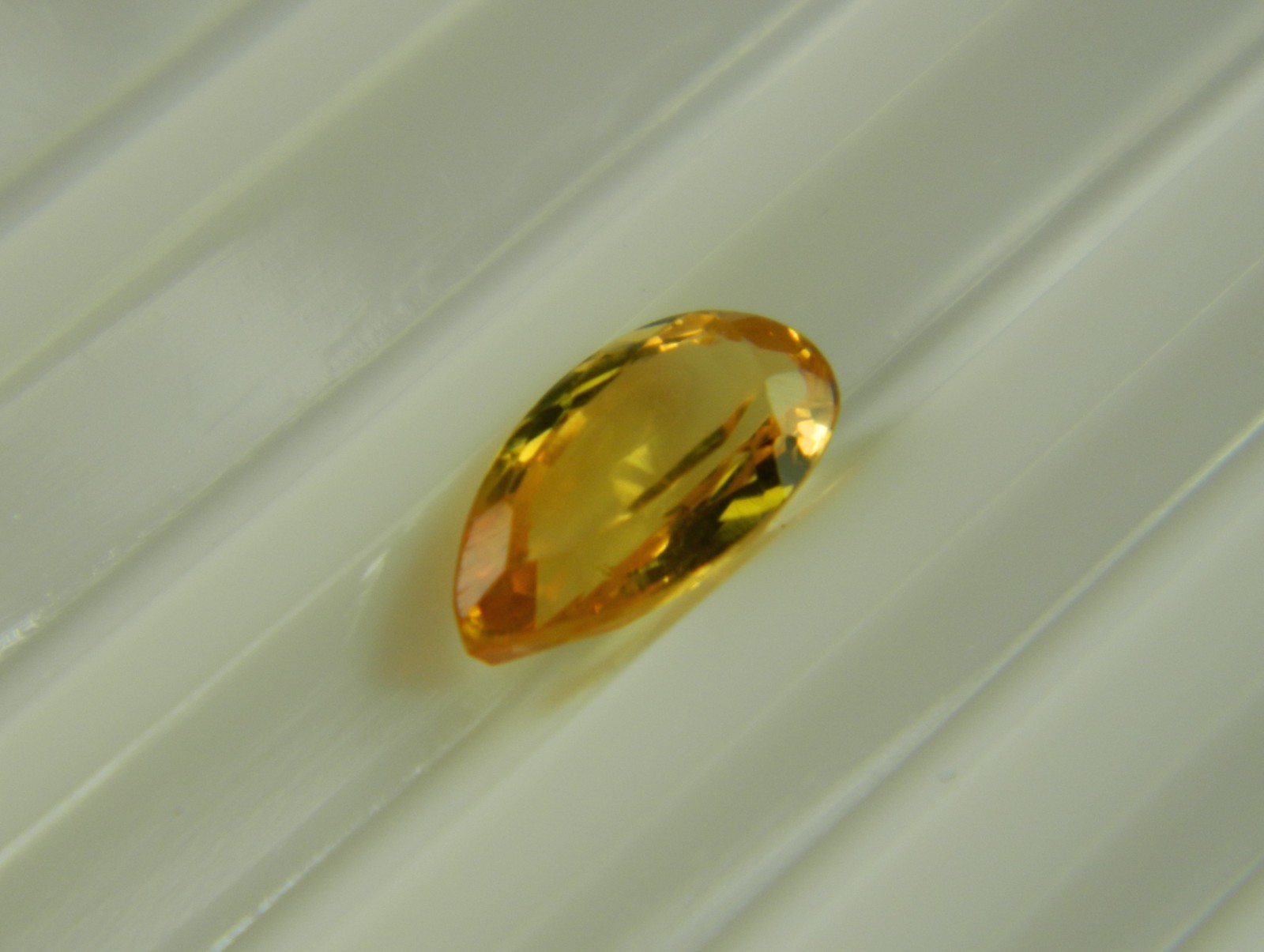 Imperial Topaz 1.66 Ct Clarity IF Pear Cut Natural Golden Brazil I080