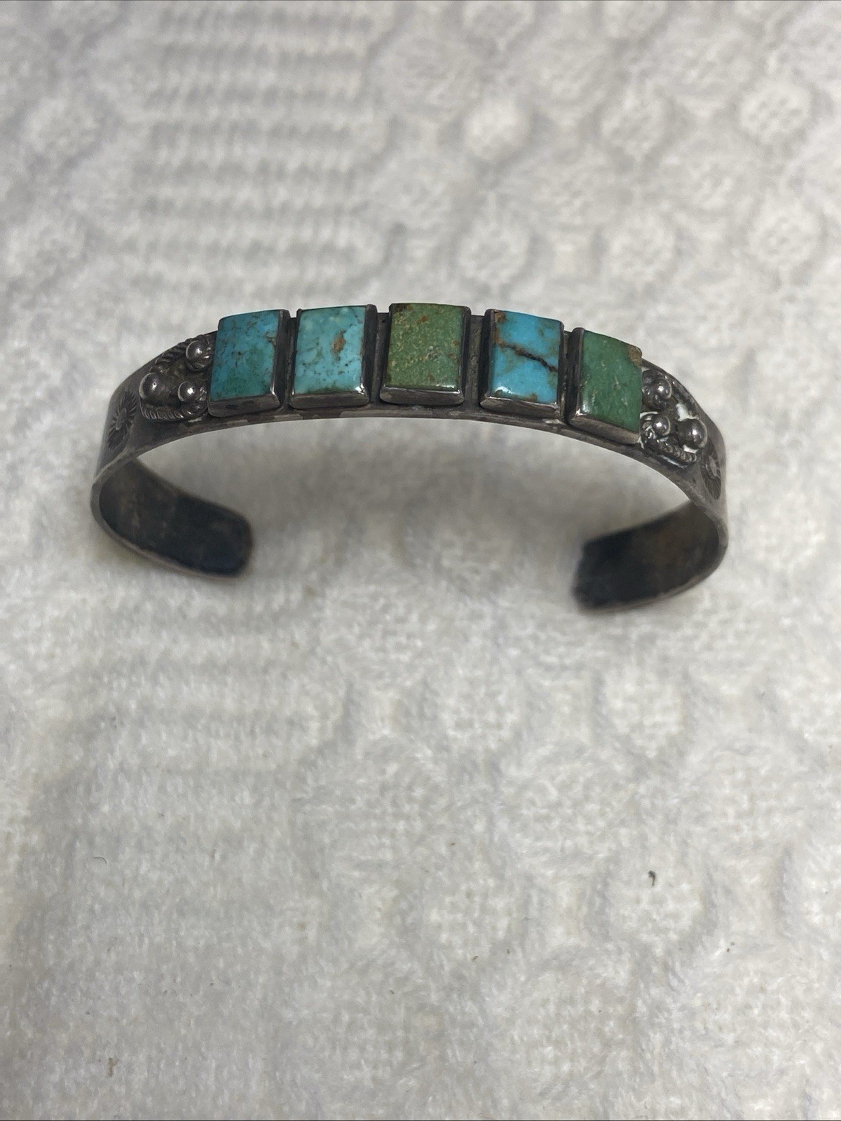 VTG Fred Harvey Era Navajo Lizard Stamped Turquoise 93% Silver Cuff Bracelet