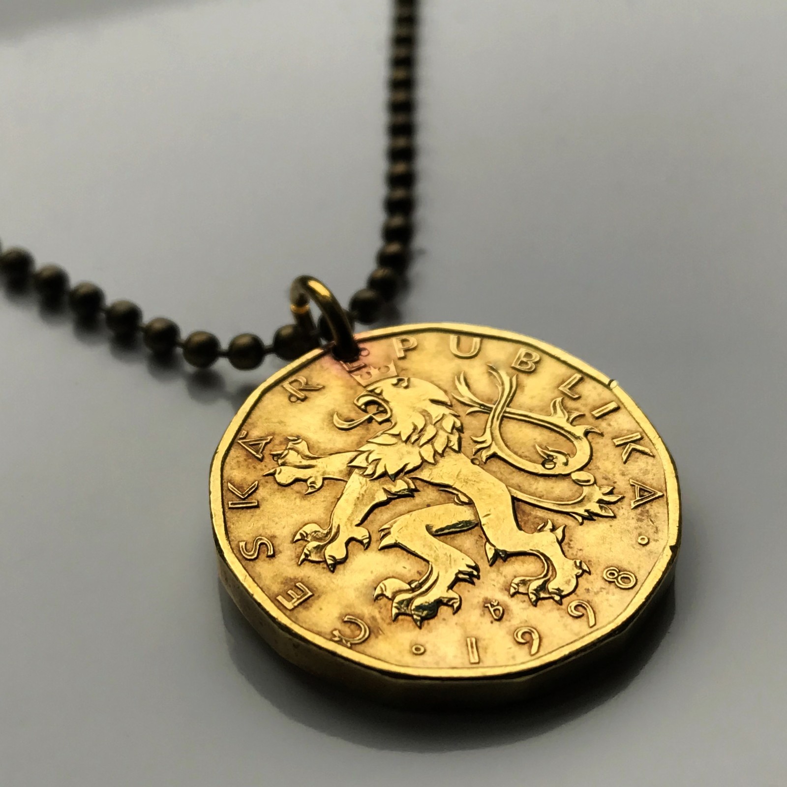 Czech Republic 20 coin pendant Czech lion Wenceslas Square horse Prague n001692