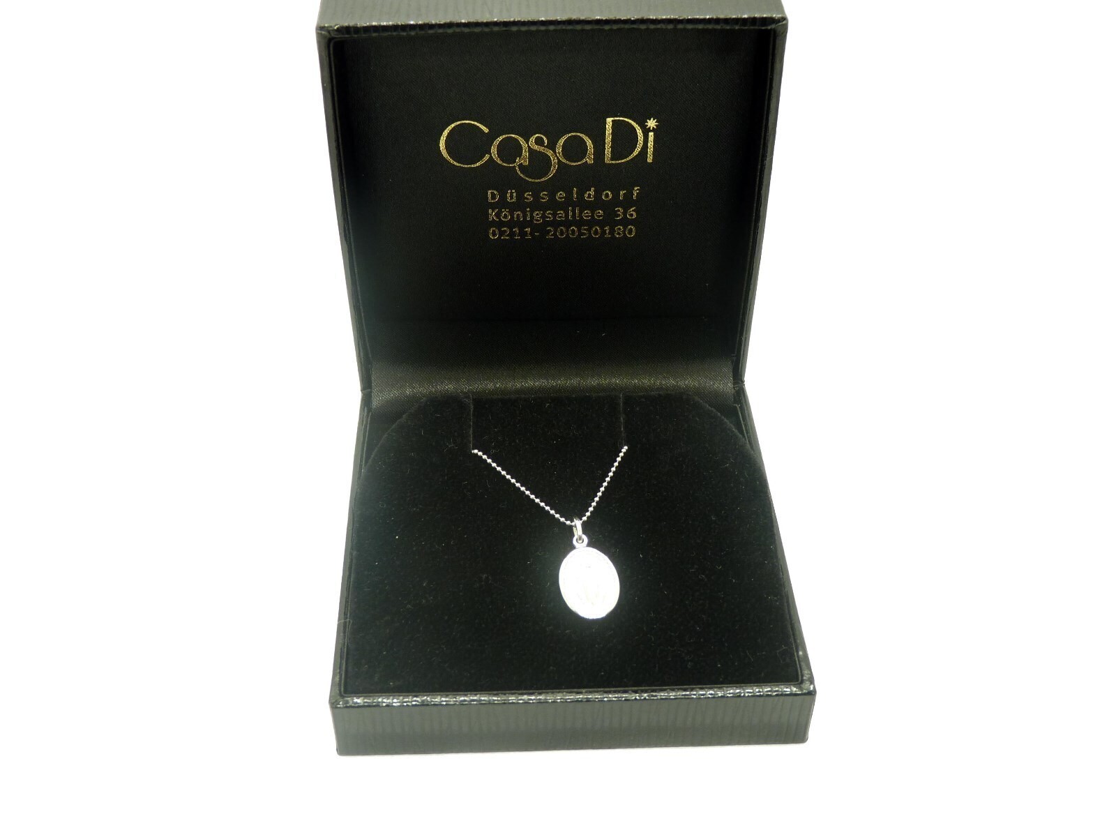Madonna Pendant 750 18K White Gold 17mmx11mm Length 37cm