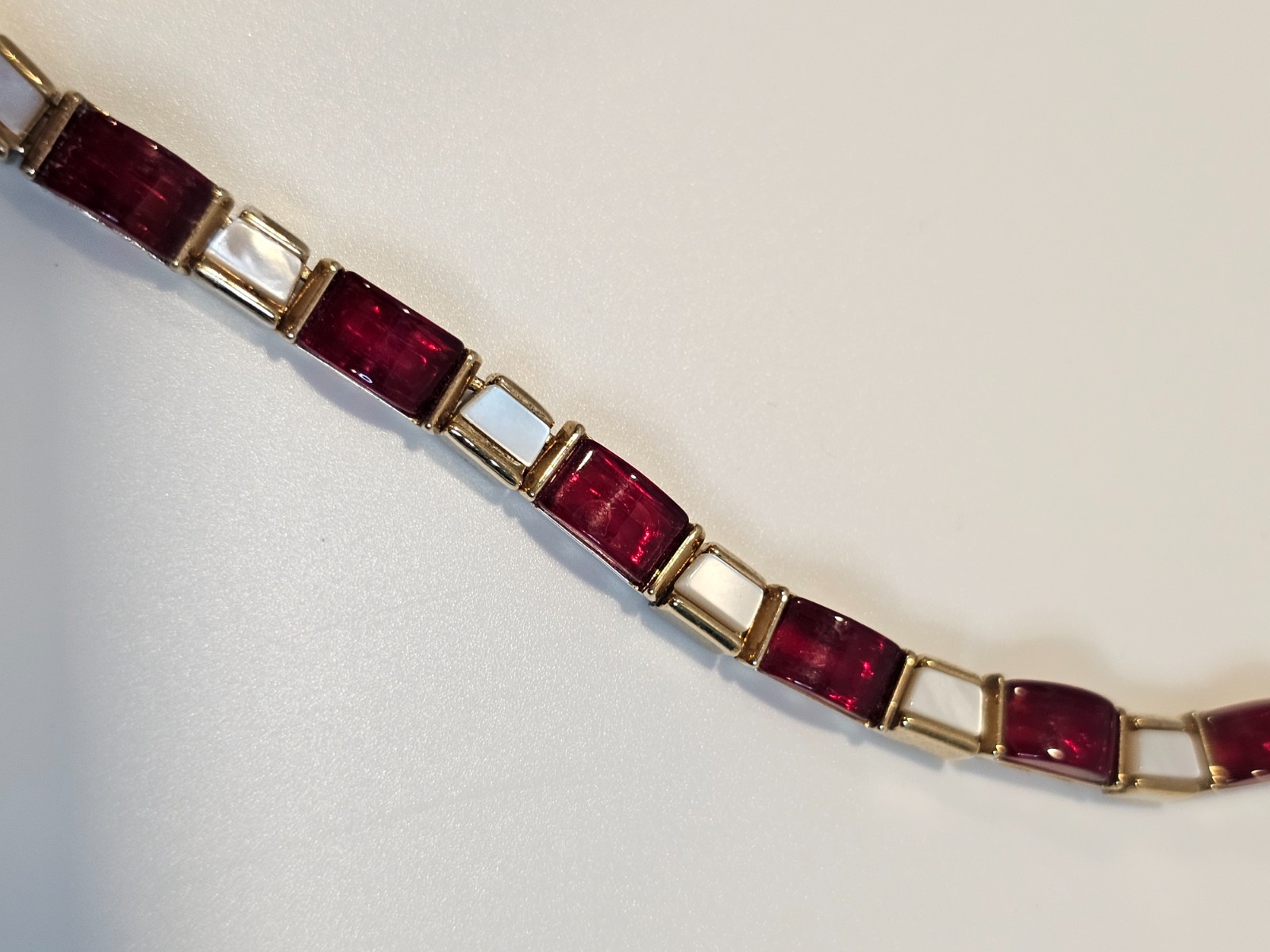 Monet red and white collar necklace mother of pearl gold tone